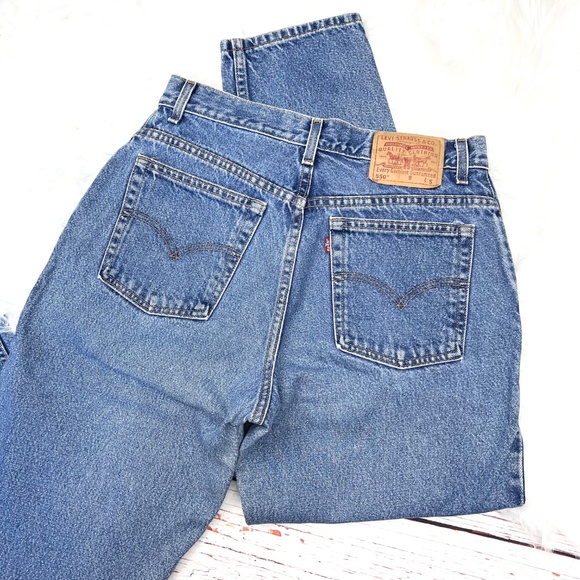 👖|•LEVI'S•| Old School 550 Tapered Leg Relaxed Fit Jean Sz 12 Mis SHORT - Picture 4 of 4